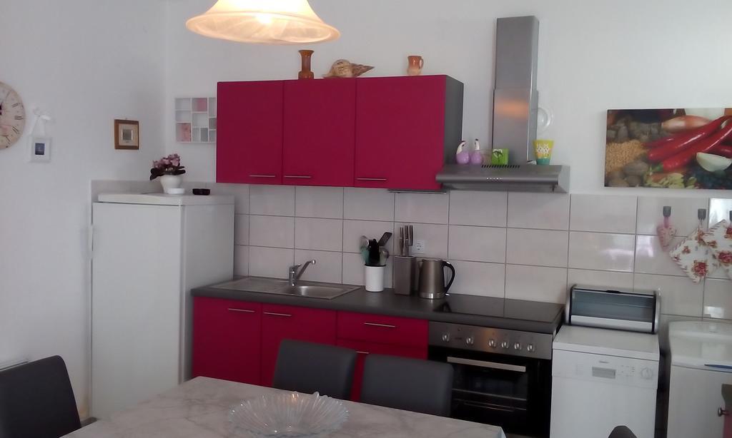 Apartment Masa Pirovac Exteriör bild